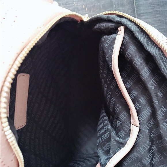 🌈RESTOCKED🌺 New Steve Madden mini backpack set - Picture 5 of 5